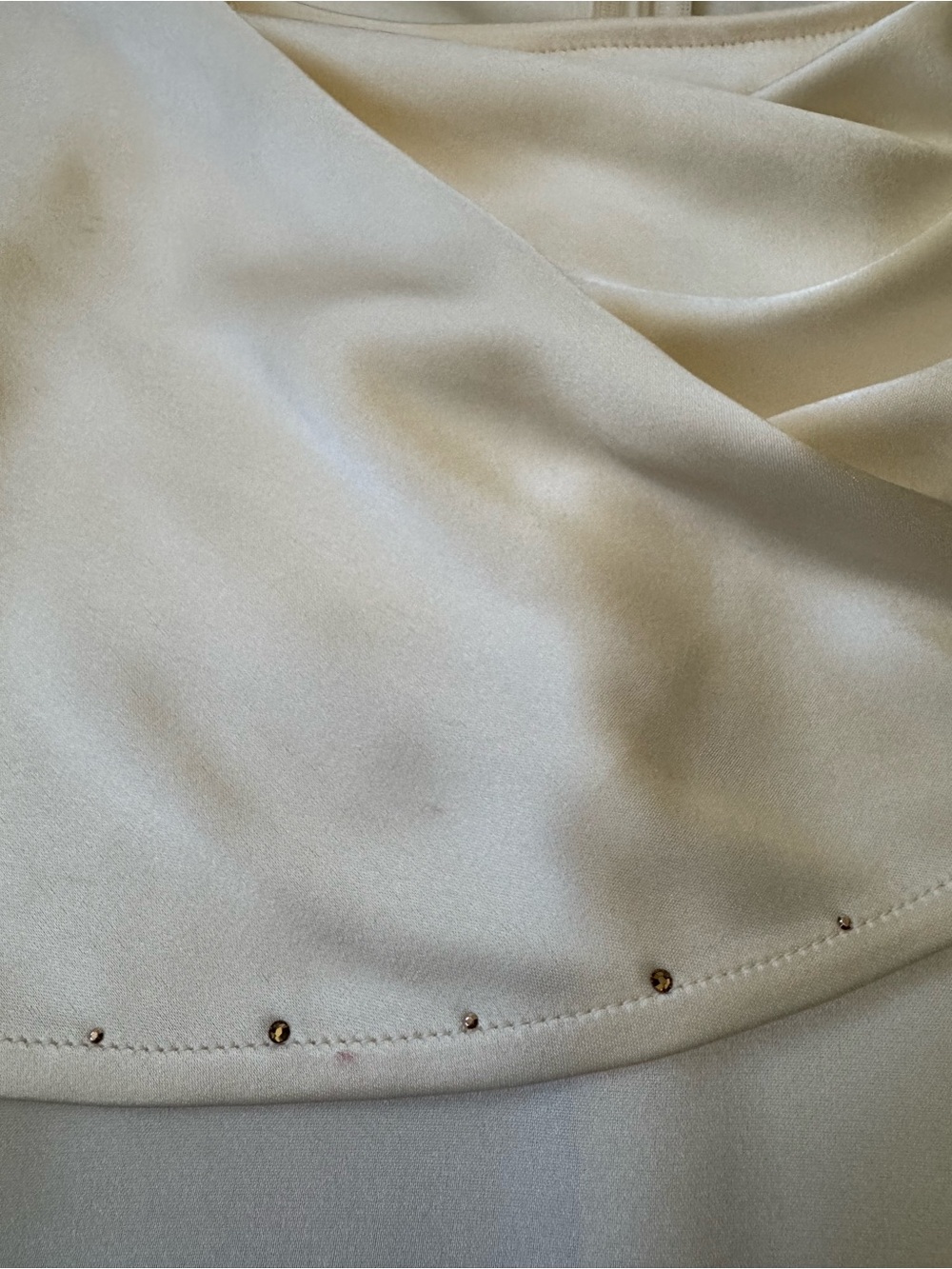 St. John Cream Satin Sleeveless Cowl Neck Studded Blouse Size Medium - Picture 8 of 12